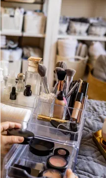 Tailored-Product-Listing-Services-for-Makeup-1
